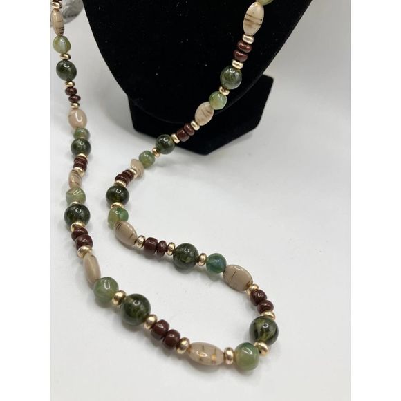 Long Multicolored Stone Necklace! - Picture 4 of 7